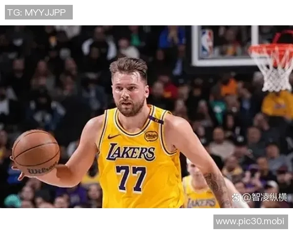 詹姆斯25分7助攻打爆篮网，东契奇24分5失误难掩低迷，湖人主场大胜背后两人表现天差地别